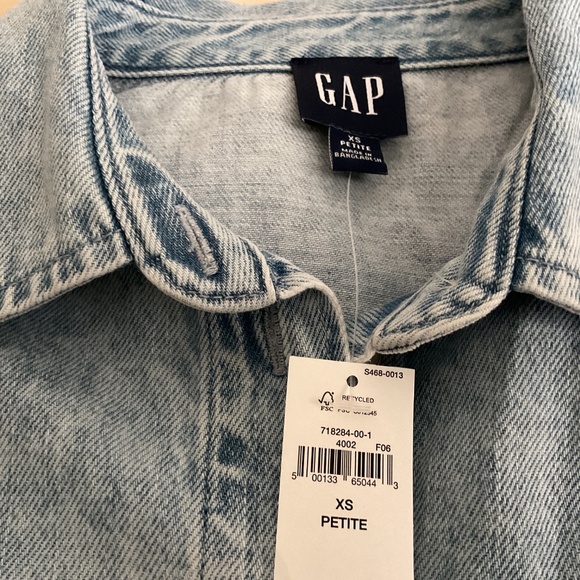 UltraSoft Cropped Denim Shirt Sx/Petite - Picture 2 of 5